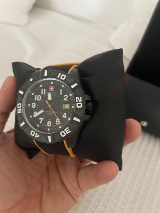 HANOWA SWISS MILITARY RELOJ
