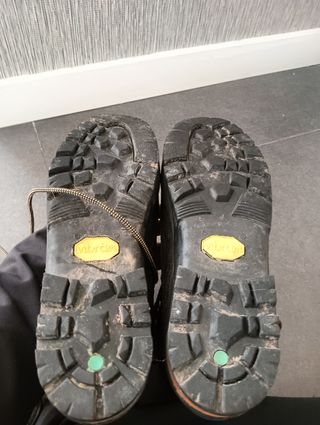 Scarponi da montagna medio-alti