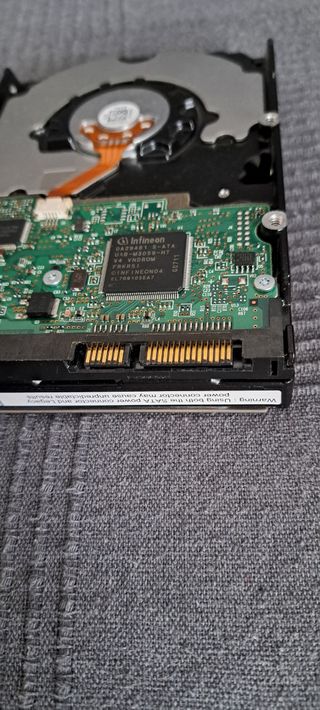 Disco Duro 3.5" 250GB SATA Hitachi HDT722525DLA380