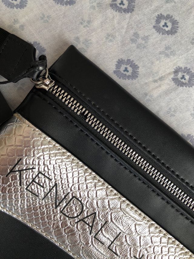 Neceser / Bolso Kendall + Kylie