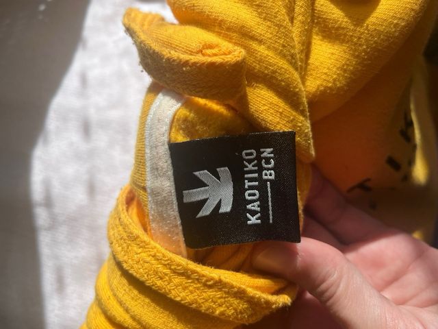 Sudadera con capucha kaotiko