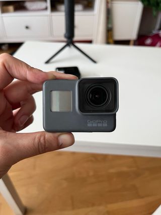GoPro Hero5 black edition con tripode y accesorios