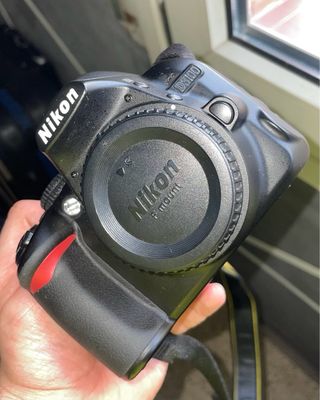 Camara Nikon D3100