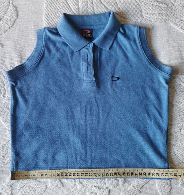 Polo sin mangas de John Smith