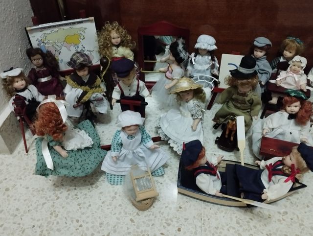 Colección de muñecas de porcelana