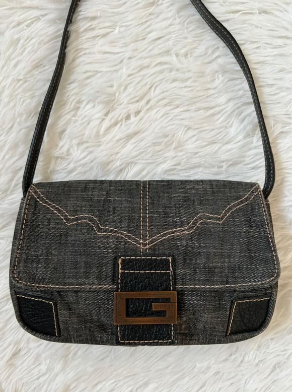 Borsa Guess in Jeans Grigio/Nero Modello Baguette