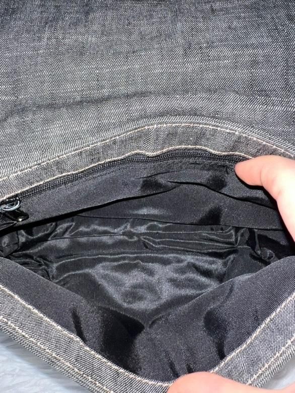 Borsa Guess in Jeans Grigio/Nero Modello Baguette