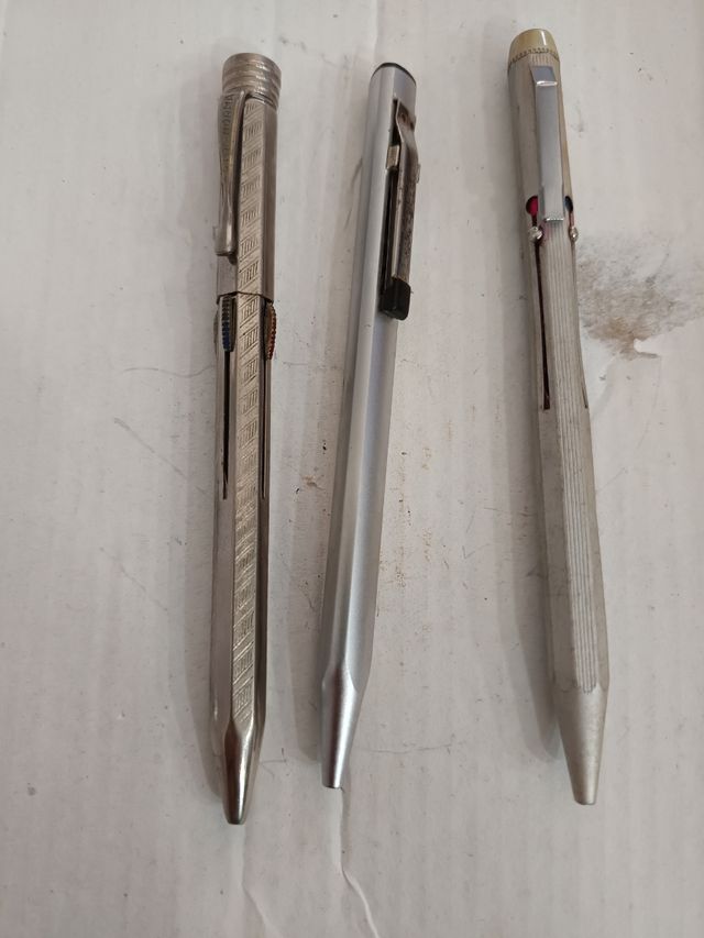 VECCHI PORTAMATITE E PENNE