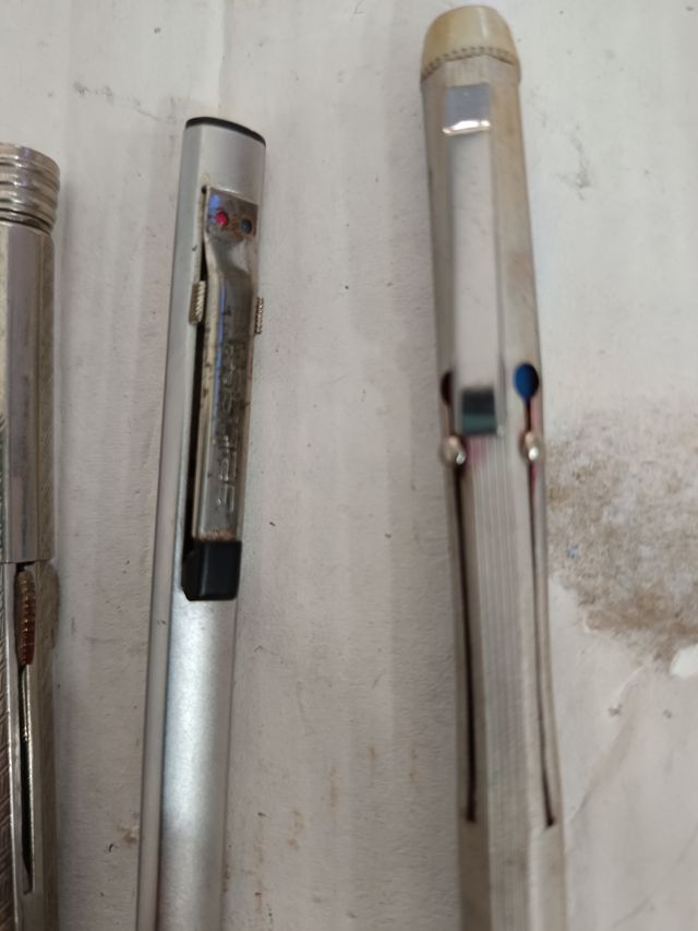 VECCHI PORTAMATITE E PENNE