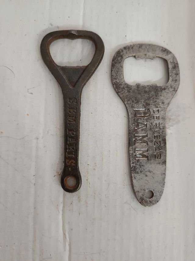 APRIBOTTIGLIE DAMM MOLTO VECCHI