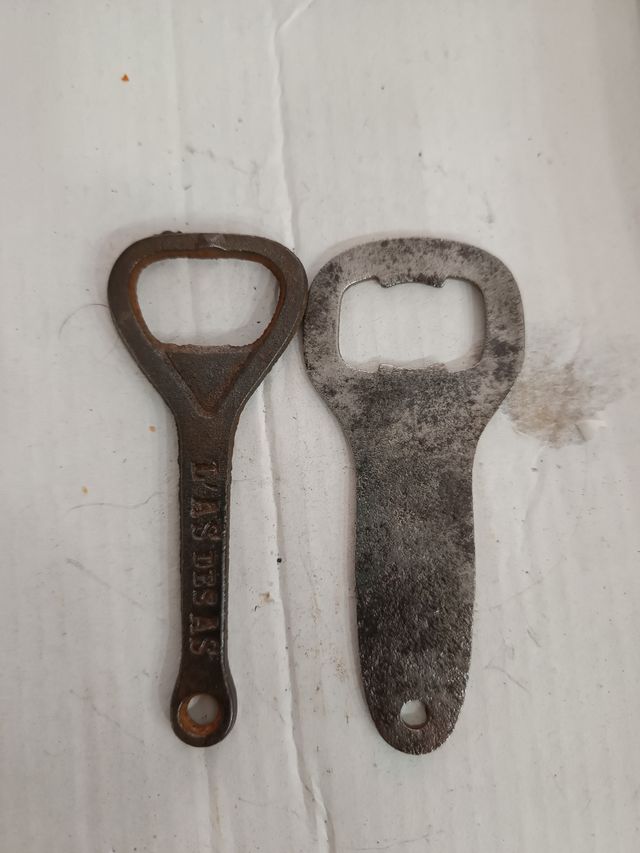 APRIBOTTIGLIE DAMM MOLTO VECCHI