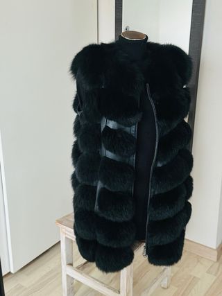 Chaleco de zorro azul ,precio en tienda 950€ 