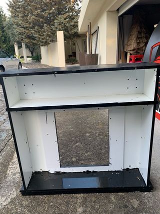 Chimenea negra de atrezzo