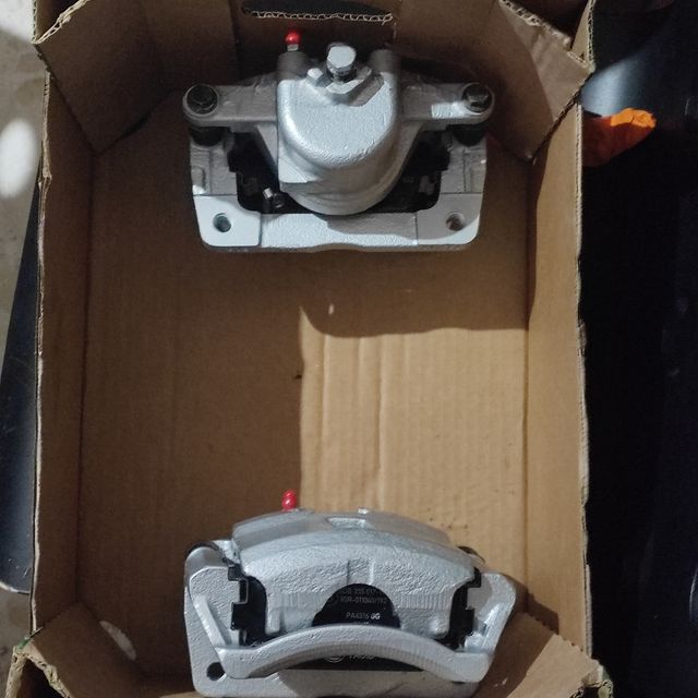 MG ZR 160 Rover frenada restaurada