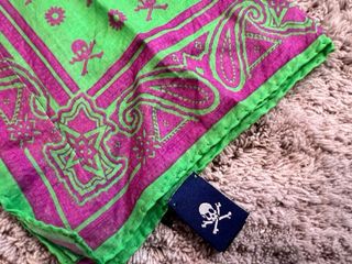 Pañuelo SCALPERS Verde con Calaveras