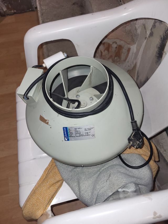 Extractor de aire tubular 15cm