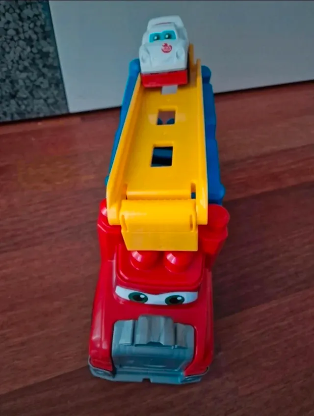 Camion construcción megablock coche