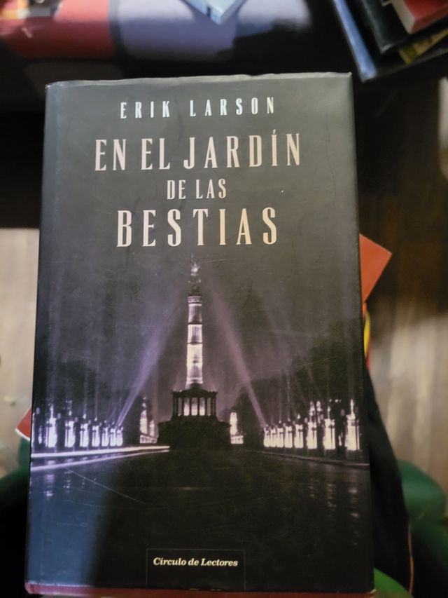 En el jardín de las bestias: una historia de amor y terror en el Berlín nazi