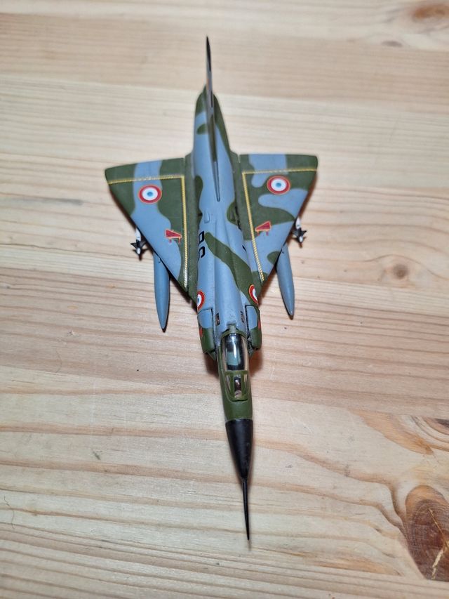 Avión escala Mirage