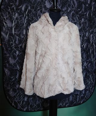 Giaccone con cappuccio, pelliccia