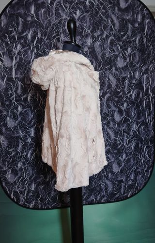 Giaccone con cappuccio, pelliccia