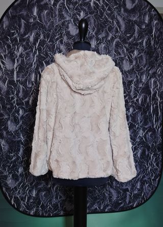 Giaccone con cappuccio, pelliccia
