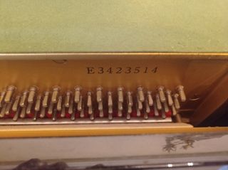 Piano de pared Yamaha 