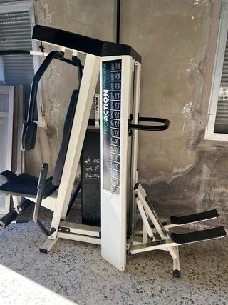Maquina multientrenamientos