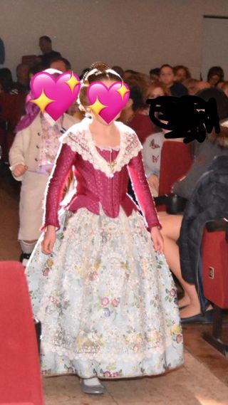 Traje de fallera. 