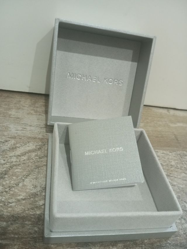 Caja Michael Kors