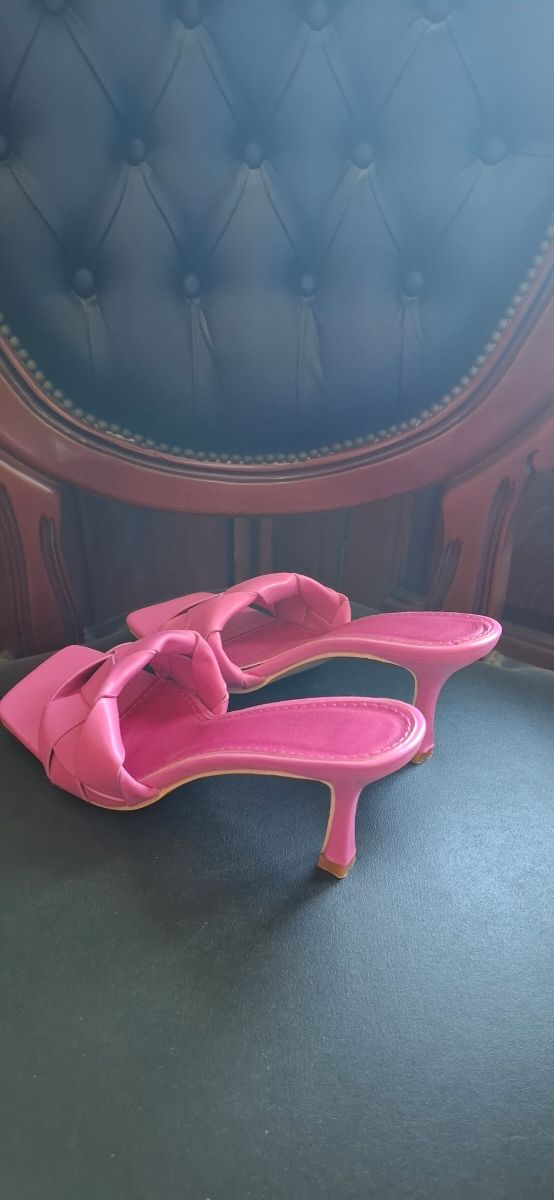Zapatos rosas sin estrenar talla 41