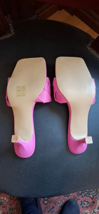 Zapatos rosas sin estrenar talla 41