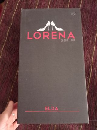 Zapato gris tacón cómodo