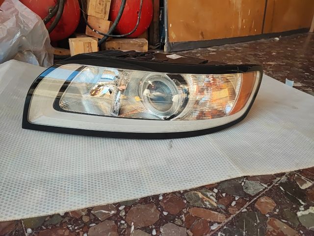 Volvo V50 S40 faro izquierdo 