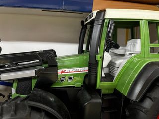 Tractor Fendt Bruder