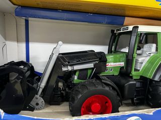 Tractor Fendt Bruder