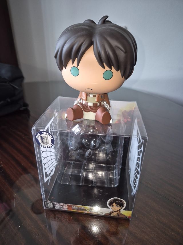 Hucha Eren Ataque de titanes