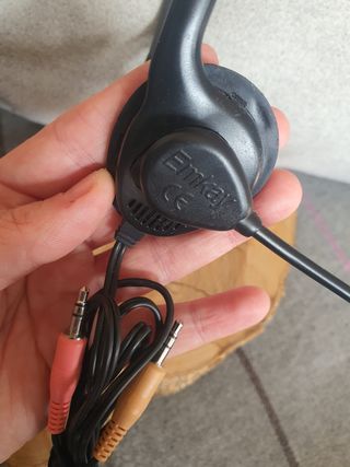 Auriculares-micrófono en diadema Emkay