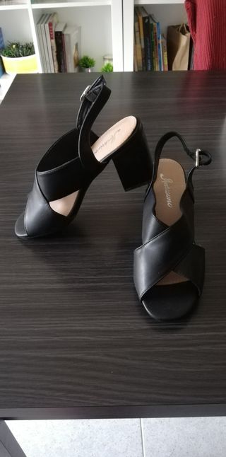 Sandalias negras, talla 37, Festissimo