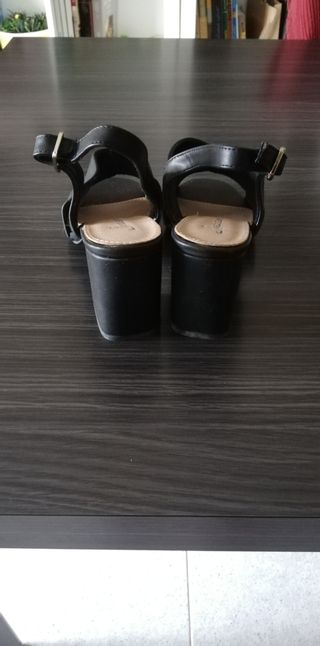 Sandalias negras, talla 37, Festissimo