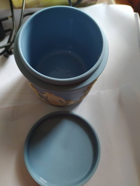 Vasetto tondo wedgwood jasper ware inizio '900