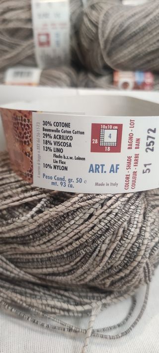 Lotto 17 pz. filati adriafil Africa bige scuro