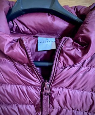 Chaleco Scalpers color Burdeos talla M