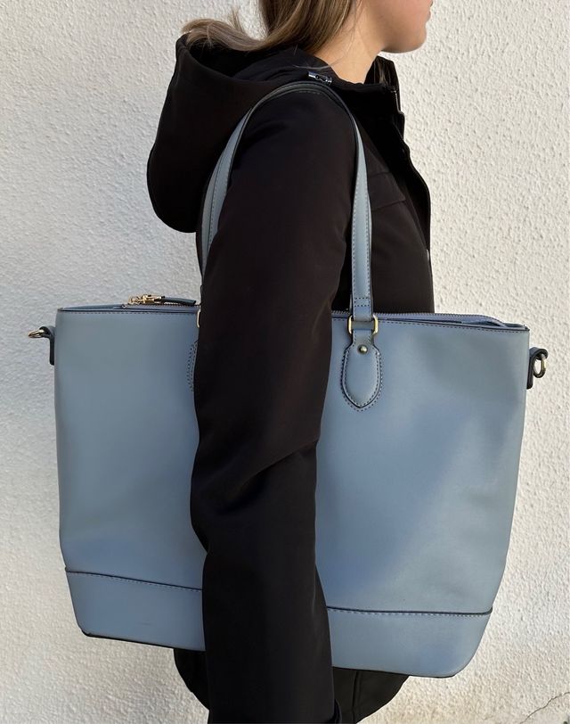 Bolso azul grisáceo marca Carpisa