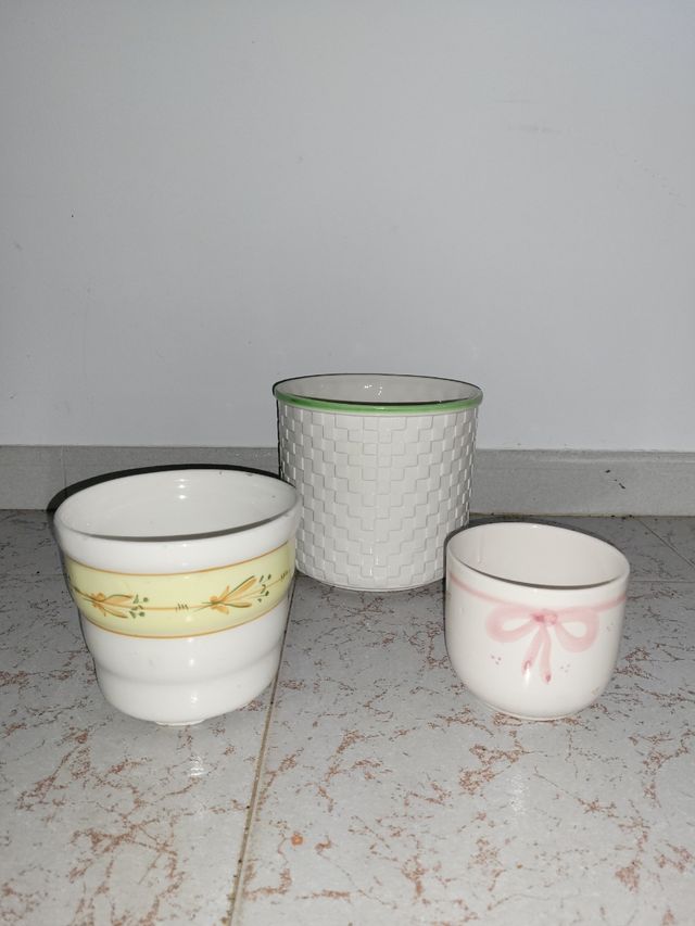 3 maceteros con color