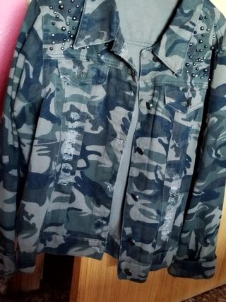 Cazadora vaquera militar