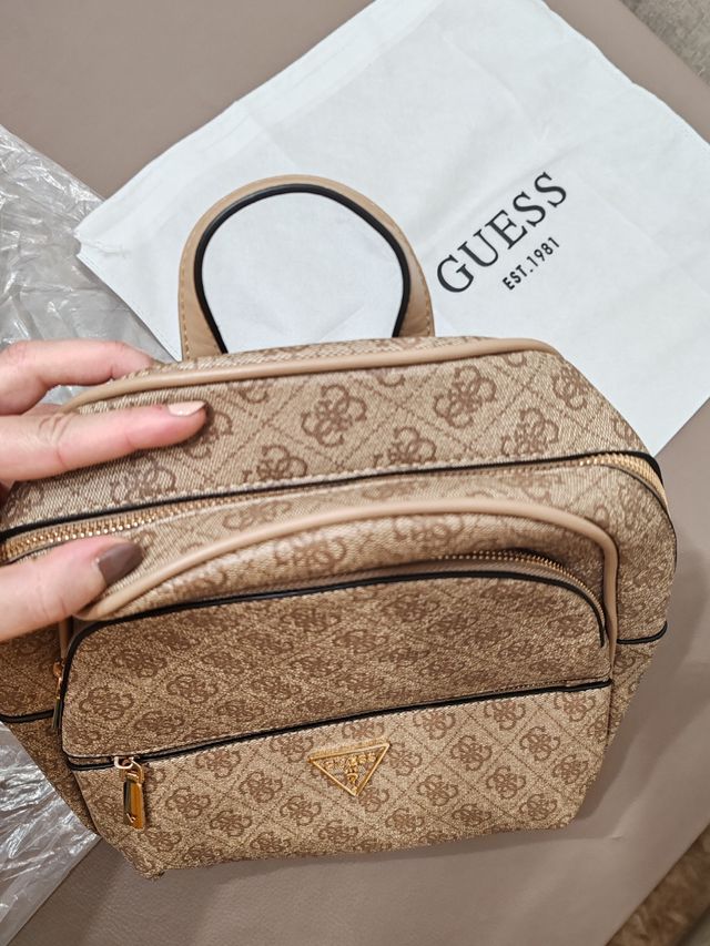 Mochila Guess a estrenar