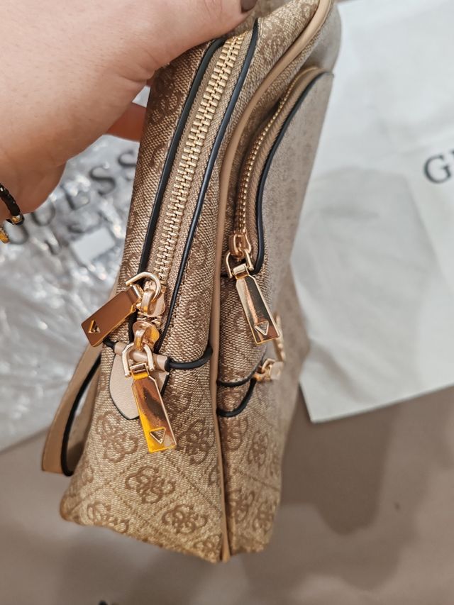 Mochila Guess a estrenar