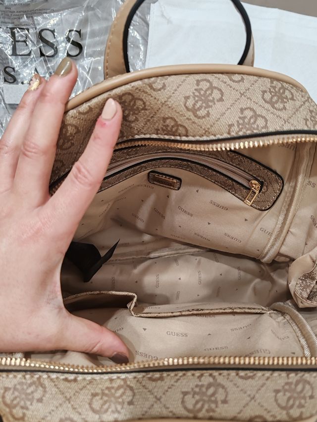 Mochila Guess a estrenar