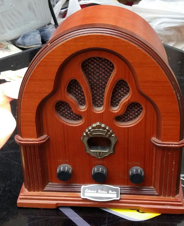 RADIO DE MADERA